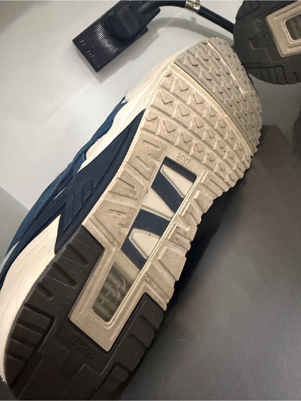 Rare ASICS KITH - Picture 3 of 3